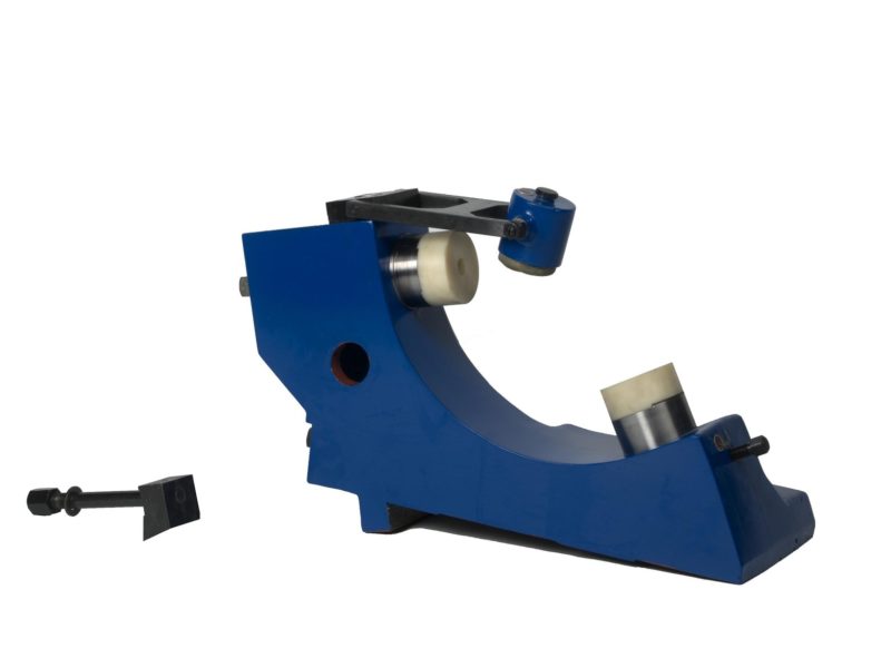 Geöffnete Zweibackenlünette für die Rundschleifmaschinen | FERMAT Machine Tool